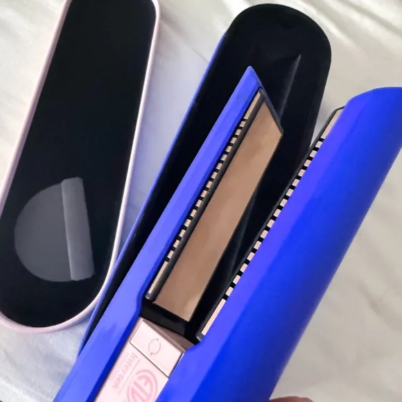 Dyson - Corrale Hair Straightener - Ultra blue/Blush pink
MAKE ME AN OFFER - Picture 7 of 7